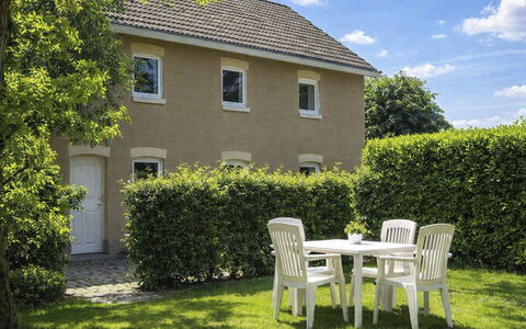 Bungalowpark Landsrade: Erba, Arbusto, Casa, Giardino, Villetta, Casa, Lotto, Prato, Hedge
