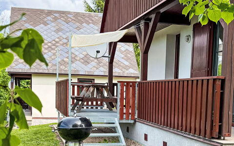 Holiday Hill 32: Villetta, Casa, Portico, Prato, Giardino, Backyard, Cortile, Shade, Landscaping, Raccordo