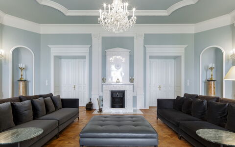 Manowce Palace: Interior Design, Pavimentazione, Pavimento, Parete, Mobilia, Soffitto, Soggiorno, Divano, Illuminazione, Casa