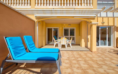 Dénia 479: Proprietà, Costruzione, Mobilia, Camera, Immobiliare, Interior Design, Casa, Casa, Balcone, Pavimento