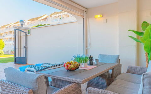 Dénia 479: Mobilia, Mobili Da Esterno, Interior Design, Pavimentazione, Pavimento, Balcone, Sedia, Soffitto, Tavolo Esterno, Shade