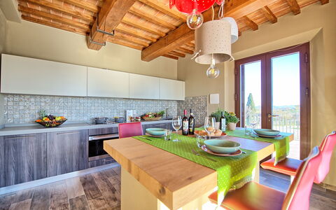Villa Massimiliano: Proprietà, Camera, Mobilia, Costruzione, Interior Design, Controsoffitto, Cucina, Casa, Soffitto, Immobiliare
