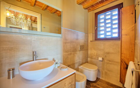 Villa Massimiliano: Bagno, Camera, Proprietà, Costruzione, Interior Design, Casa, Immobiliare, Pavimento, Estate, Soffitto