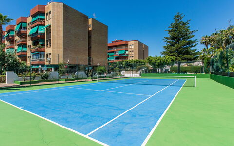 La Najarra: Pianta, Cielo, Giorno, Proprietà, Costruzione, Finestra, Albero, Architettura, Shade, Campo Da Tennis