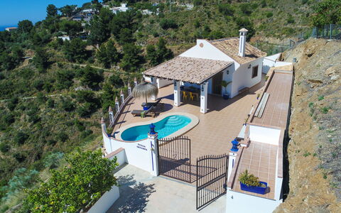 Ariadna: Proprietà, Casa, Immobiliare, Costruzione, Hill Station, Casa, Architettura, Villa, Vacanza, Estate