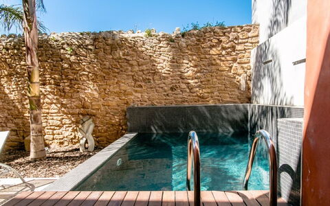 Sa Muralla: Acqua, Cielo, Proprietà, Blu, Azzurro, Legna, Piscina, Corpo D'Acqua, Architettura, Tempo Libero