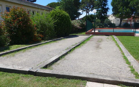 La Calmeraie: Erba, Prato, Manto Stradale, Giardino, Albero, Architettura, Pianta, Lotto, Passerella, Landscaping