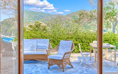 Il Giardino Sul Mare - Levanto: Proprietà, Camera, Paesaggio Naturale, Mobilia, Immobiliare, Casa, Costruzione, Terrazza, Interior Design, Vacanza