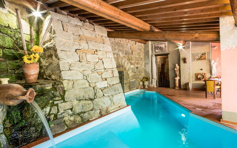 Il Mulinaccio: Acqua, Pianta, Proprietà, Piscina, Azzurro, Illuminazione, Sedia, Interior Design, Vaso Di Fiori, Pianta Della Casa