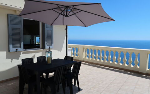 Ventimiglia 629: Proprietà, Mobilia, Ombrello, Immobiliare, Costruzione, Azzurro, Tavolo, Oceano, Camera, Shade