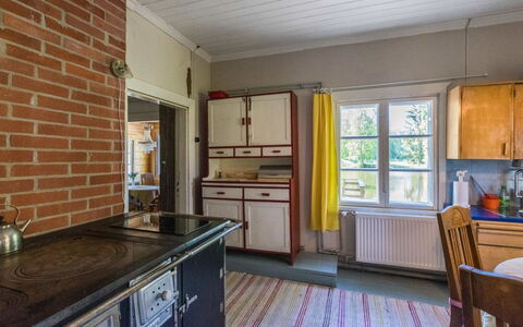 Piispasen Torppa: Balcone, Appartamento, Shade, Bicchiere, Condominio, Corrimano, Portico, Illuminazione Diurna, Deck, Mobili Da Esterno