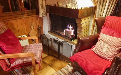 Henri: Camera, Camino, Soggiorno, Proprietà, Focolare, Mobilia, Interior Design, Casa, Comfort, Calore