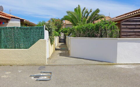 L'Hacienda: Proprietà, Parete, Zona Residenziale, Architettura, Casa, Immobiliare, Costruzione, Albero, Casa, Lotto