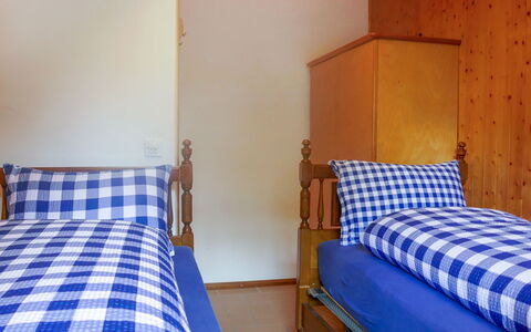 La Casina: Camera Da Letto, Letto, Camera, Mobilia, Proprietà, Lenzuolo, Bedding, Parete, Telaio Del Letto, Materasso