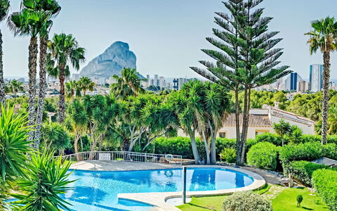 Calpe Calp 463: Pianta, Cielo, Acqua, Proprietà, Azzurro, Paesaggio Naturale, Albero, Vegetazione, Arecales, Corpo D'Acqua