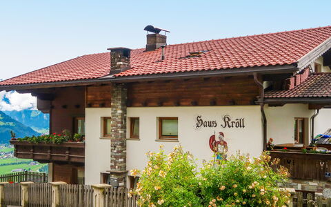Kröll: Casa, Costruzione, Proprietà, Tetto, Cittadina, Casa, Architettura, Area Rurale, Quartiere, Immobiliare