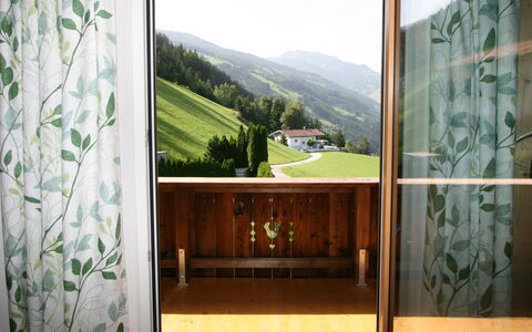 Kröll: Proprietà, Pianta, Costruzione, Legna, Interior Design, Architettura, Finestra, Shade, Cielo, Albero