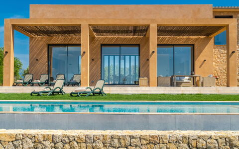 Can Navarro: Pianta, Cielo, Azzurro, Shade, Rettangolo, Linea, Finestra, Zona Residenziale, Paesaggio, Immobiliare