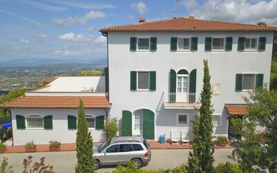 Leichte Brise Apartments: Proprietà, Zona Residenziale, Casa, Costruzione, Immobiliare, Casa, Quartiere, Cittadina, Appartamento, Architettura