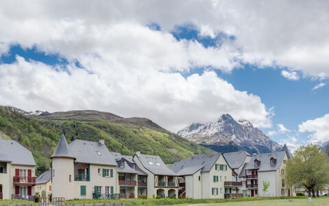 Loudenvielle 651: Nube, Cielo, Pianta, Costruzione, Montagna, Casa, Albero, Lotto, Paesaggio Naturale, Erba