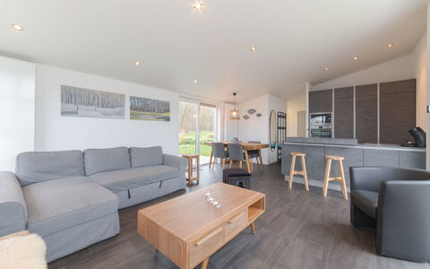 Wemeldinge 220: Tavolo, Mobilia, Divano, Proprietà, Comfort, Costruzione, Interior Design, Soggiorno, Architettura, Casa