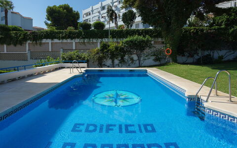 La Dorada: Piscina, Proprietà, Tempo Libero, Immobiliare, Acqua, Vacanza, Casa, Ricorrere, Estate, Costruzione