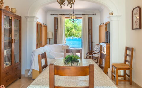 Sa Marina: Camera, Proprietà, Mobilia, Costruzione, Sala Da Pranzo, Interior Design, Casa, Soffitto, Tavolo, Immobiliare
