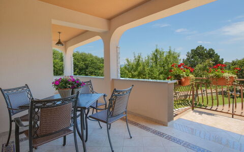 Ana: Proprietà, Immobiliare, Costruzione, Camera, Casa, Portico, Terrazza, Balcone, Casa, Estate