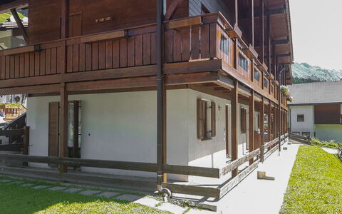Casa Marmolada: Costruzione, Pianta, Finestra, Legna, Architettura, Urban Design, Shade, Raccordo, Immobiliare, Facciata