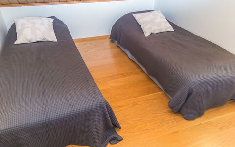Fore Camp: Legna, Pavimentazione, Pavimento, Mobilia, Pavimento In Legno, Interior Design, Letto A Castello, Camera, Color Legno, Latifoglie