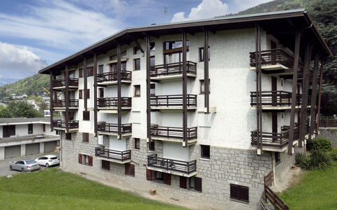 Le Nerey: Appartamento, Condominio, Balcone, Hotel