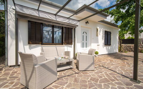 Erminia: Costruzione, Pianta, Finestra, Nube, Shade, Interior Design, Architettura, Legna, Villetta, Albero