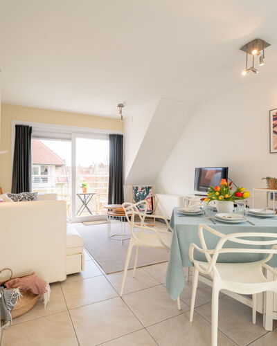 Appartment with Beach Cabine and Parking 280.14