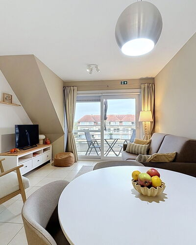 Seaside Escape with Pool 280.22