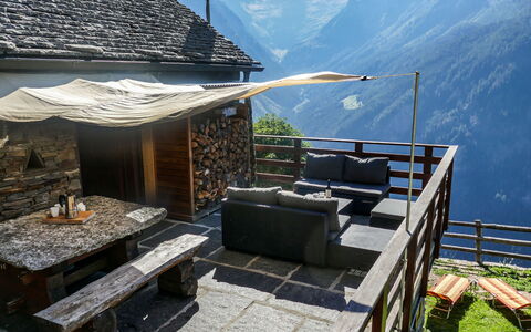 Rustico Catcüc: Montagna, Proprietà, Casa, Tetto, Costruzione, Architettura, Catena Montuosa, Camera, Legna, Paesaggio