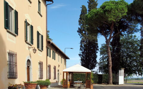 Fattoria di Scaletta: Proprietà, Casa, Costruzione, Casa, Cittadina, Immobiliare, Architettura, Zona Residenziale, Albero, Quartiere