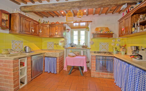 Casale San Martino: Proprietà, Camera, Costruzione, Cucina, Mobilia, Casa, Immobiliare, Cabinetry, Interior Design, Casa