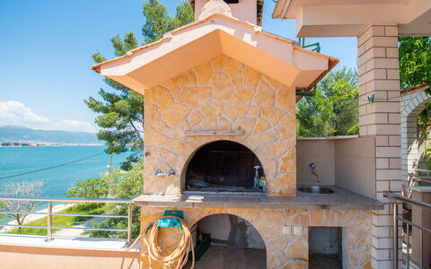 Trogir 182: Cielo, Acqua, Costruzione, Azzurro, Albero, Architettura, Legna, Tetto, Tempo Libero, Villetta