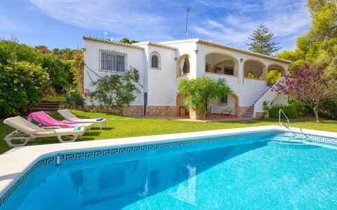 Villa Louise: Proprietà, Casa, Immobiliare, Costruzione, Piscina, Casa, Villa, Zona Residenziale, Estate, Vacanza