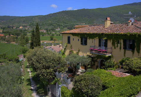 Villa Toppani Del Sodo: Paesino Di Montagna, Proprietà, Paesaggio Naturale, Area Rurale, Villaggio, Costruzione, Casa, Zona Residenziale, Casa, Estate
