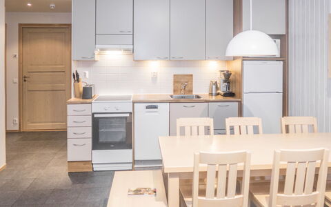 Rukatonttu D 15: Mobilia, Pavimentazione, Interior Design, Cucina, Legna, Controsoffitto, Elettrodomestico Da Cucina, Pavimento, Soffitto, Apparecchio Major