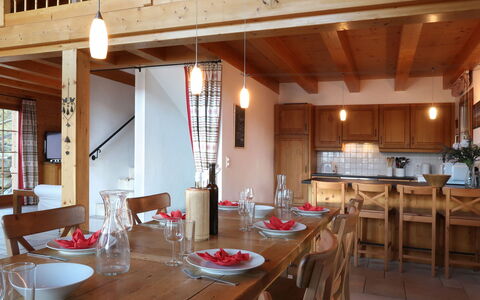 Altamira: Costruzione, Camera, Proprietà, Ristorante, Mobilia, Interior Design, Sala Da Pranzo, Tavolo, Fascio