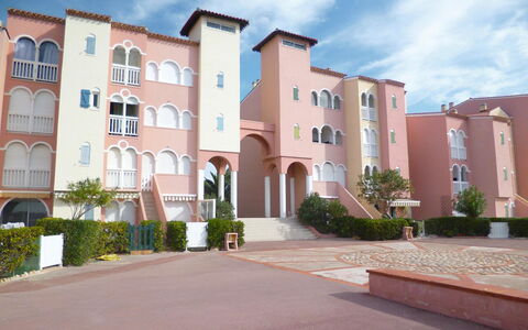 Pointe Vermeille: Pianta, Nube, Cielo, Proprietà, Finestra, Costruzione, Urban Design, Zona Residenziale, Facciata, Immobiliare
