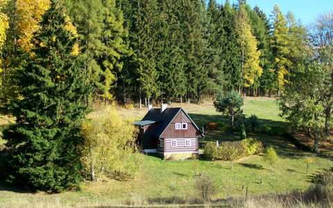 Zdoňov: Paesaggio Naturale, Casa, Albero, Casa, Proprietà, Area Rurale, Natura Selvaggia, Biome, Villetta, Lotto