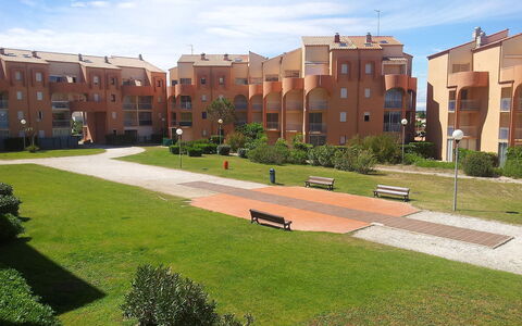 Le Barcarès 430: Zona Residenziale, Costruzione, Proprietà, Quartiere, Spazio Pubblico, Insediamento Umano, Erba, Città Universitaria, Cittadina, Architettura