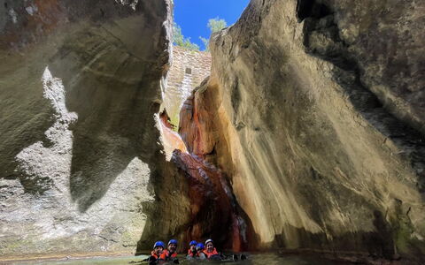 Oasis of Peace: Acqua, Barca, Roccia Di Fondo, Costiera E Morfologie Oceanic, Alveo, Terreno, Formazione, Lago, Barche E Nautica - Macchine E Materiali