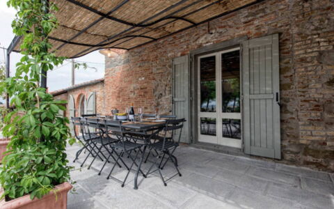 Villa Milluzzi: Mobilia, Costruzione, Tavolo, Pianta, Finestra, Sedia, Legna, Porta, Architettura, Brick