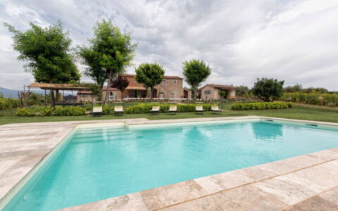 Villa Milluzzi: Acqua, Nube, Cielo, Pianta, Proprietà, Piscina, Natura, Azzurro, Albero, Costruzione