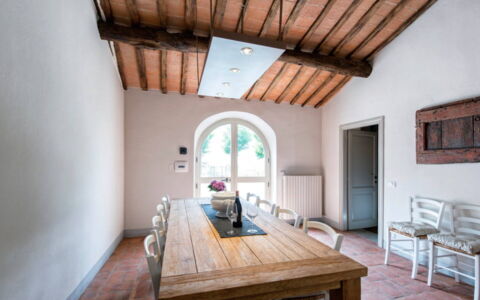 Villa Milluzzi: Tavolo, Mobilia, Proprietà, Costruzione, Legna, Divano, Illuminazione, Interior Design, Architettura, Fascio