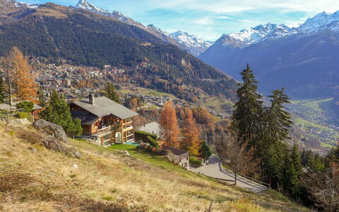 Haimavati: Nube, Cielo, Pianta, Montagna, Albero, Paesaggio Naturale, Larice, Highland, Pendenza, Terreno
